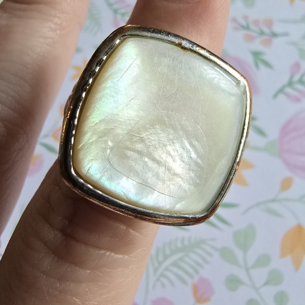 Mother of pearl ring chunky mermaid mermaidcore size six 6